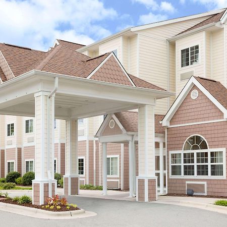 Microtel Inn & Suites By Wyndham University Medical Park Гринвилл Экстерьер фото